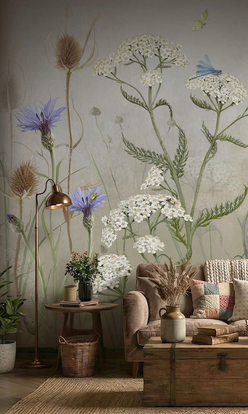 Raumansicht einer Tapetenwand mit Wildkräuter Panorama-Tapete